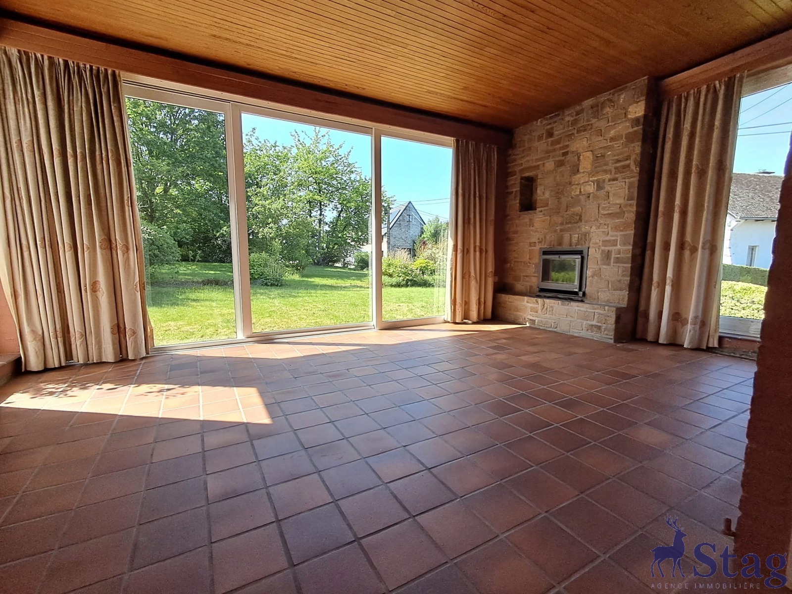 Villa 5 chambres avec garage et jardin