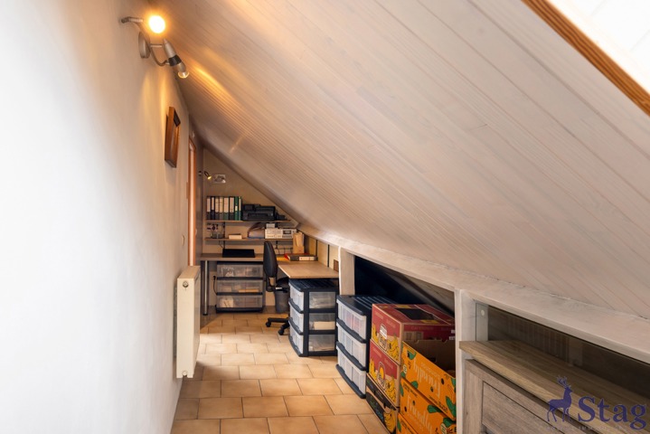 Villa 3 ch.,2 sdb, chambre au rez-de-chaussée et dépendances