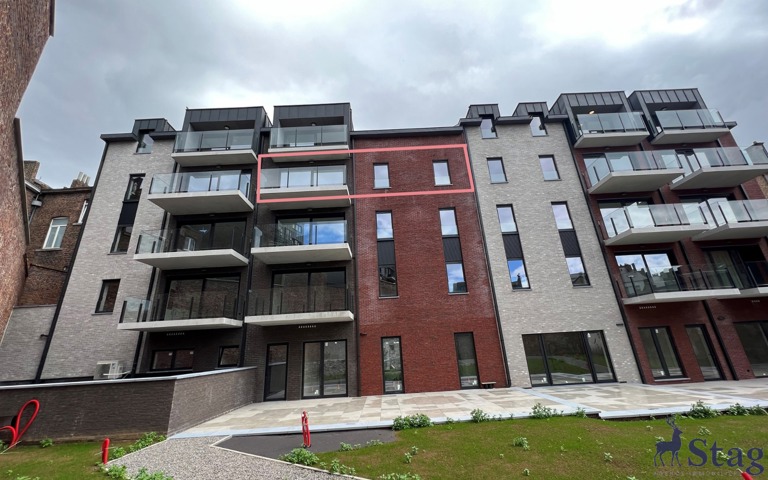 Magnifique appartement 2 chambres, terrasse, parking et cave