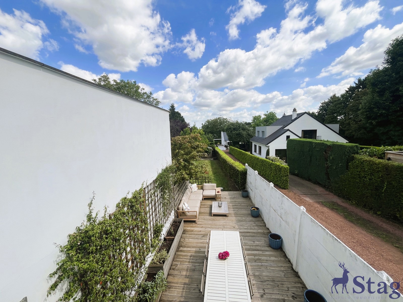 Maison avec terrasse et jardin