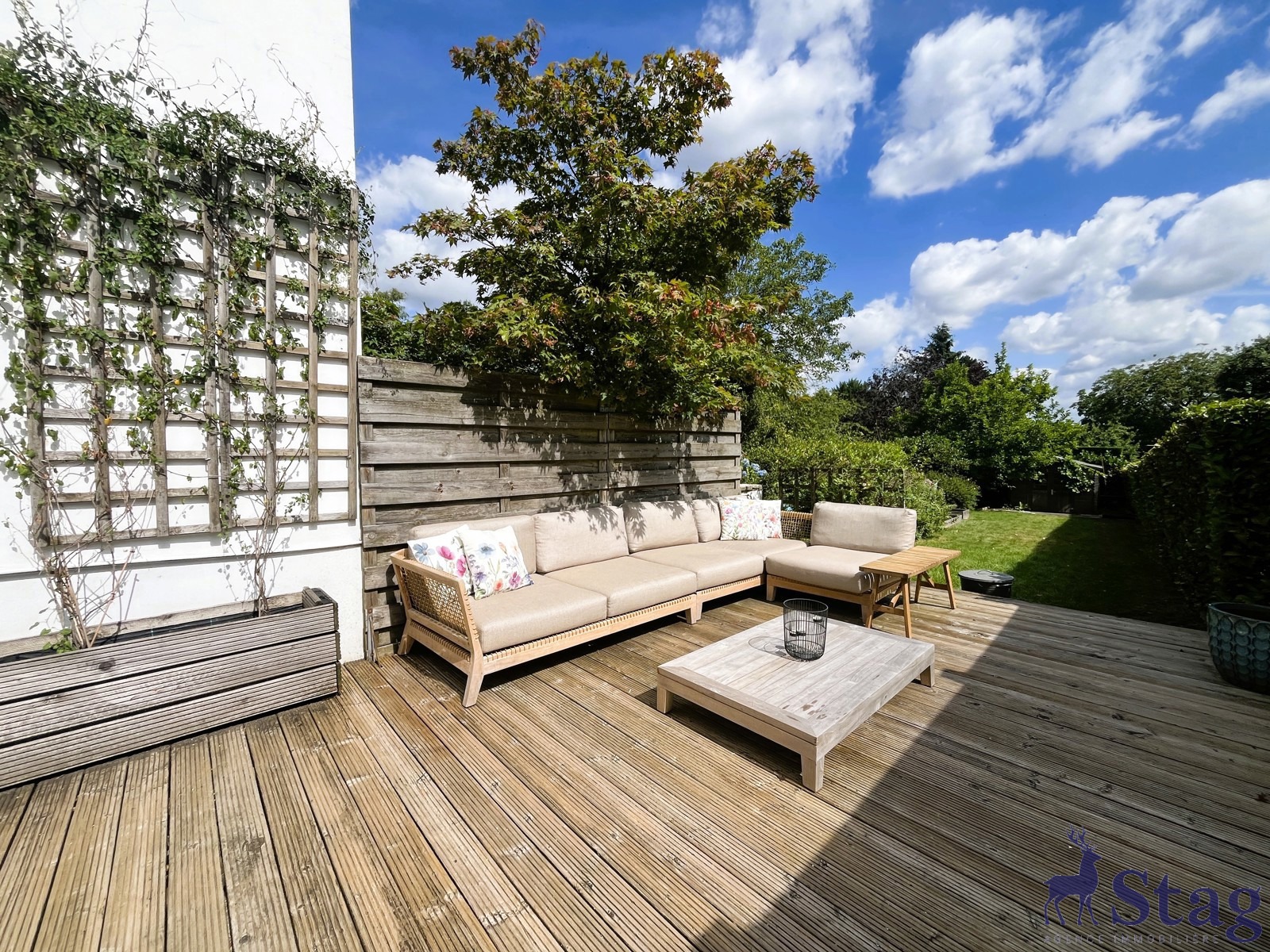 Maison avec terrasse et jardin