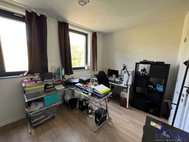 Spacieux appartement 2 chambres terrasse, parking et cave