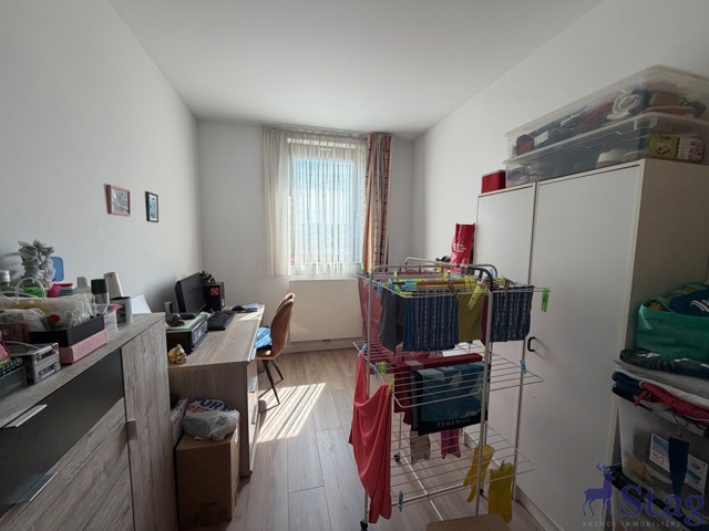 Spacieux appartement 2 chambres terrasse, parking et cave