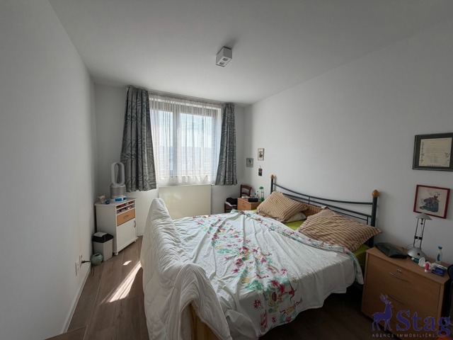 Spacieux appartement 2 chambres terrasse, parking et cave