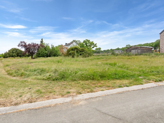 Terrain sous-option à Hastière