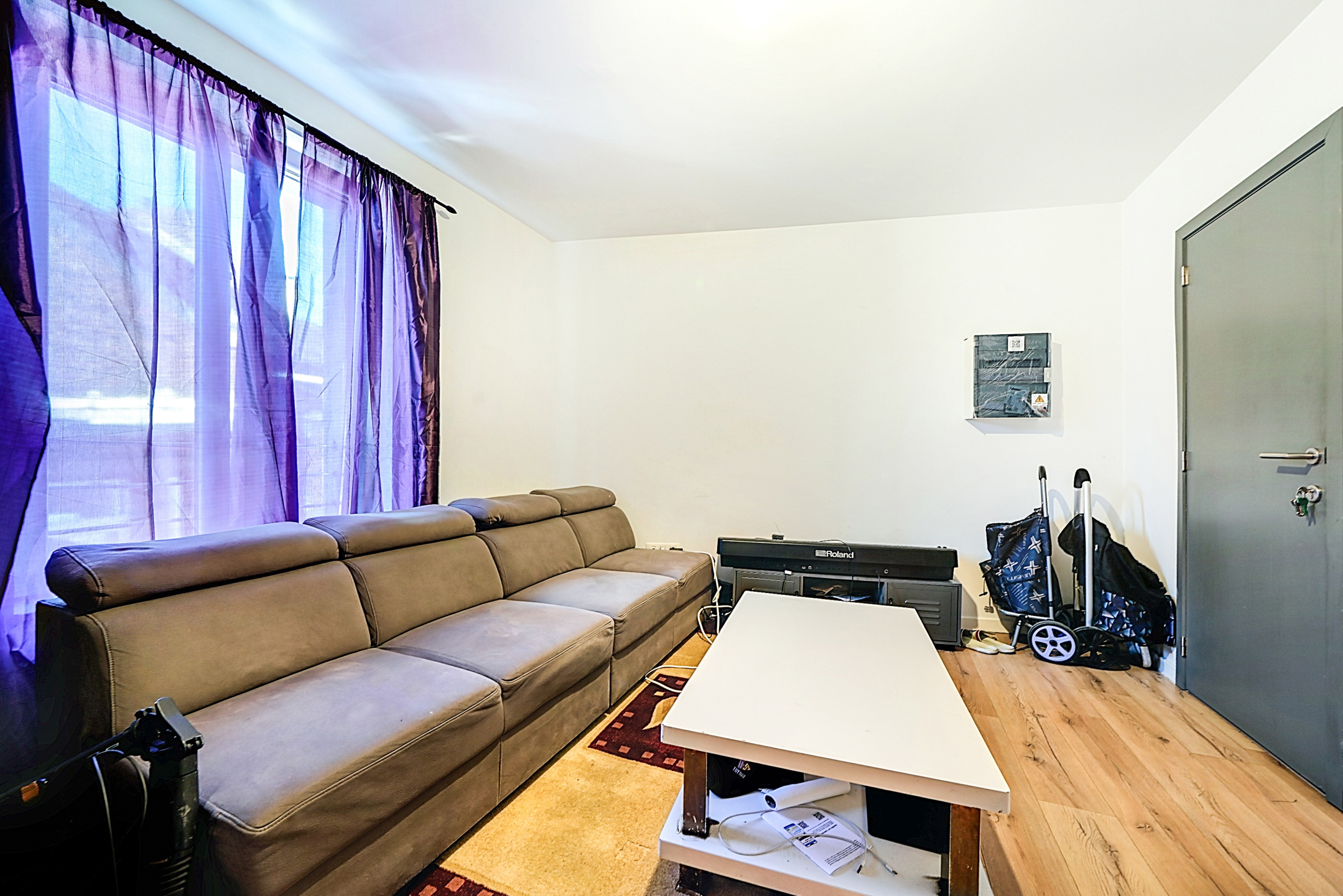 Photo maison Bel immeuble rénové de trois appartement 1 chambre. 