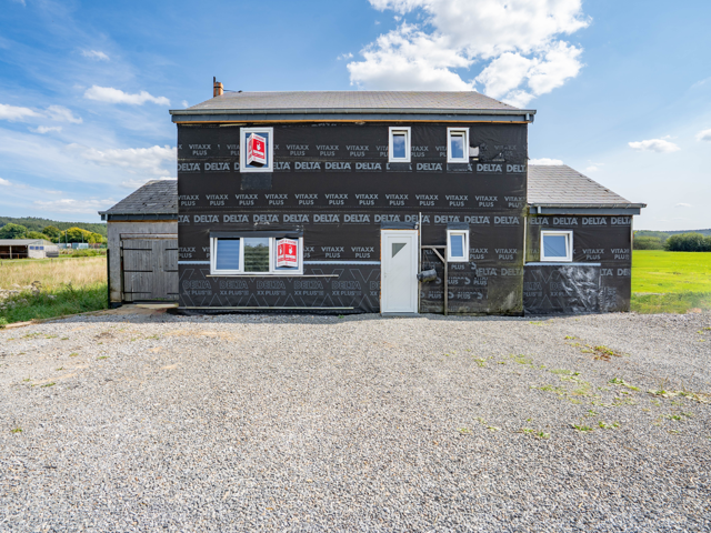 Maison sous-option à Érezée