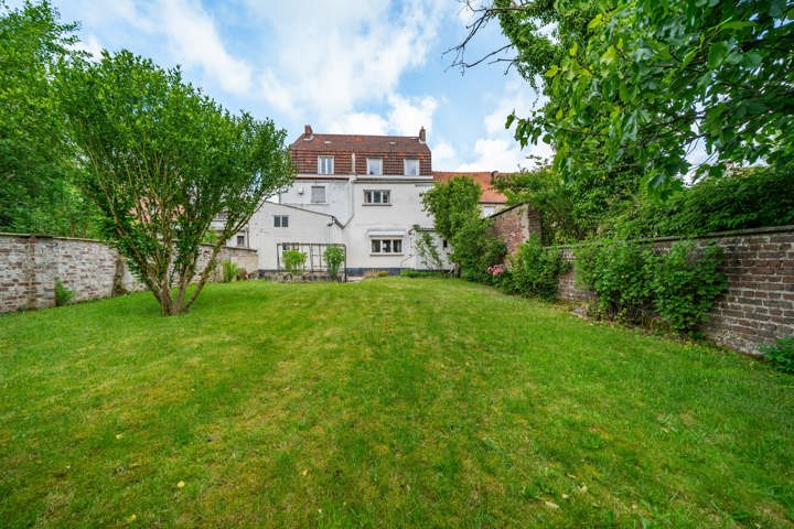 Maison sous-option à Lasne