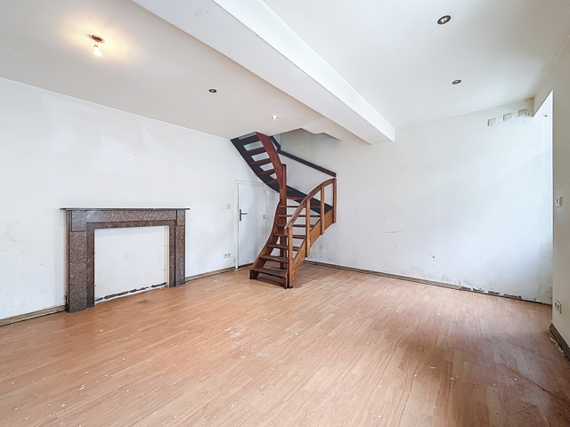 Maison sous-option à Yvoir