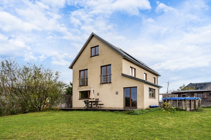 Villa à vendre à Dave