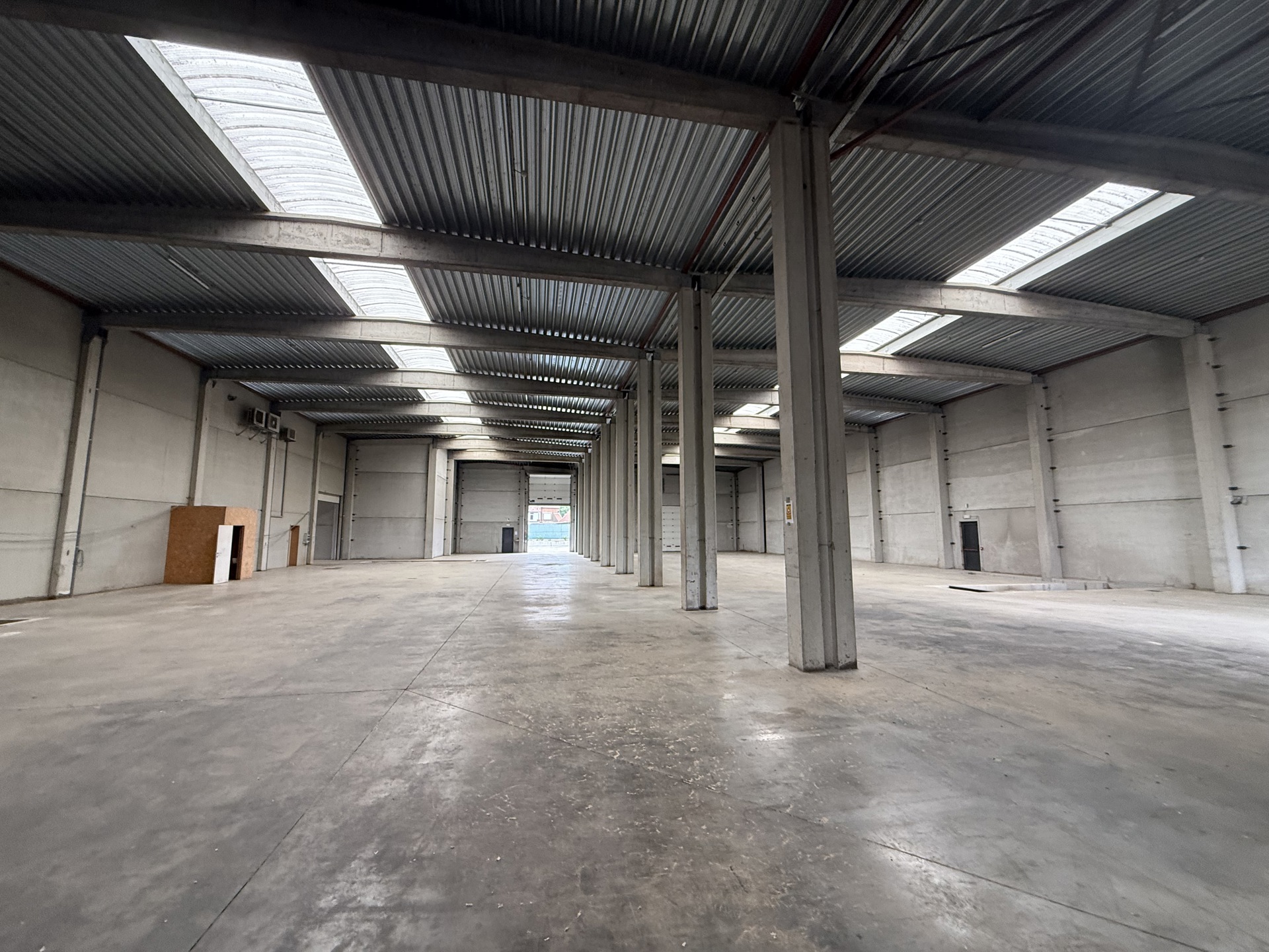 Photo industriel DEINZE – SITE INDUSTRIEL / entrepots DE ± 2.760 M² SUR ± 5.157 ² DE TERRAIN 