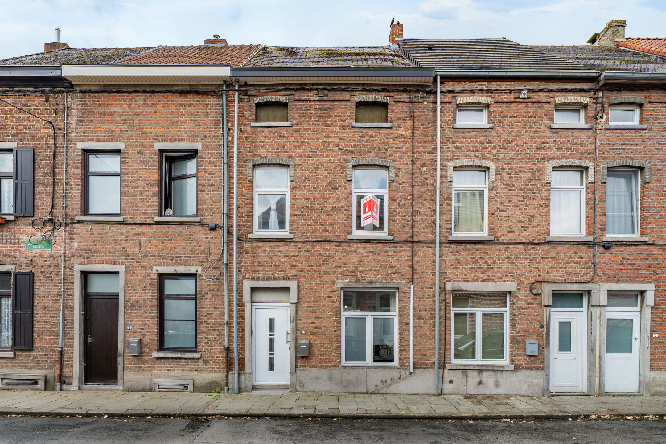 Photo maison Maison rénovée – 4 chambres – parfaitement située 