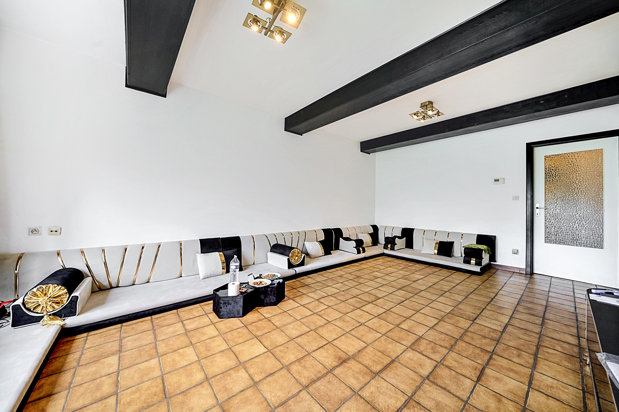 Photo appartement Rez-de-chaussée lumineux avec potentiel 