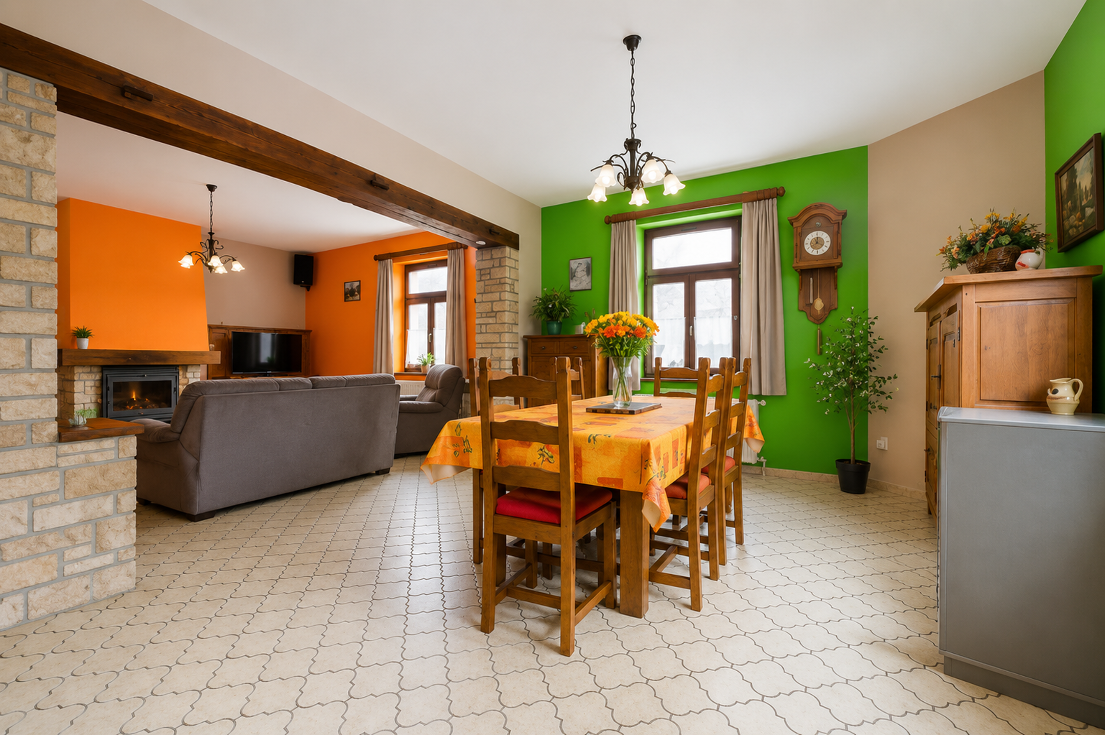 Photo maison Maison 4 chambres avec garage 3 voitures et jardin 