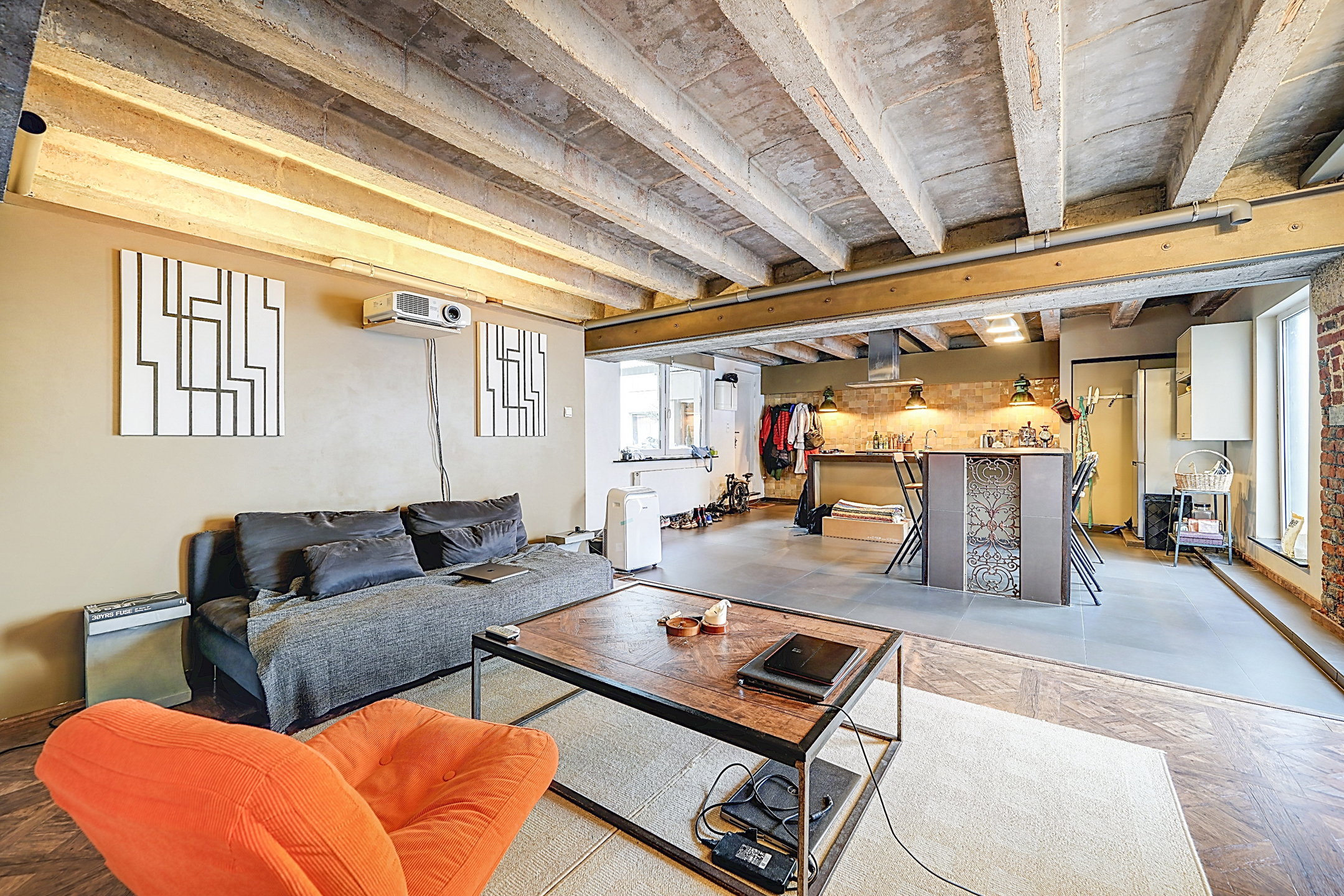 Photo appartement Loft de 96 m² au caractère industriel – Cave et parking sécurisé 