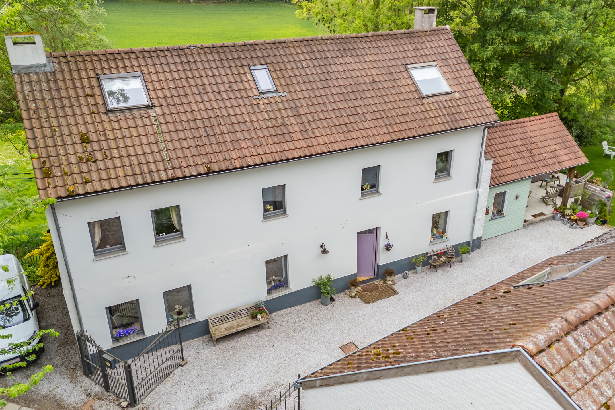 Photo maison Villa et dépendance dans un écrin de verdure 