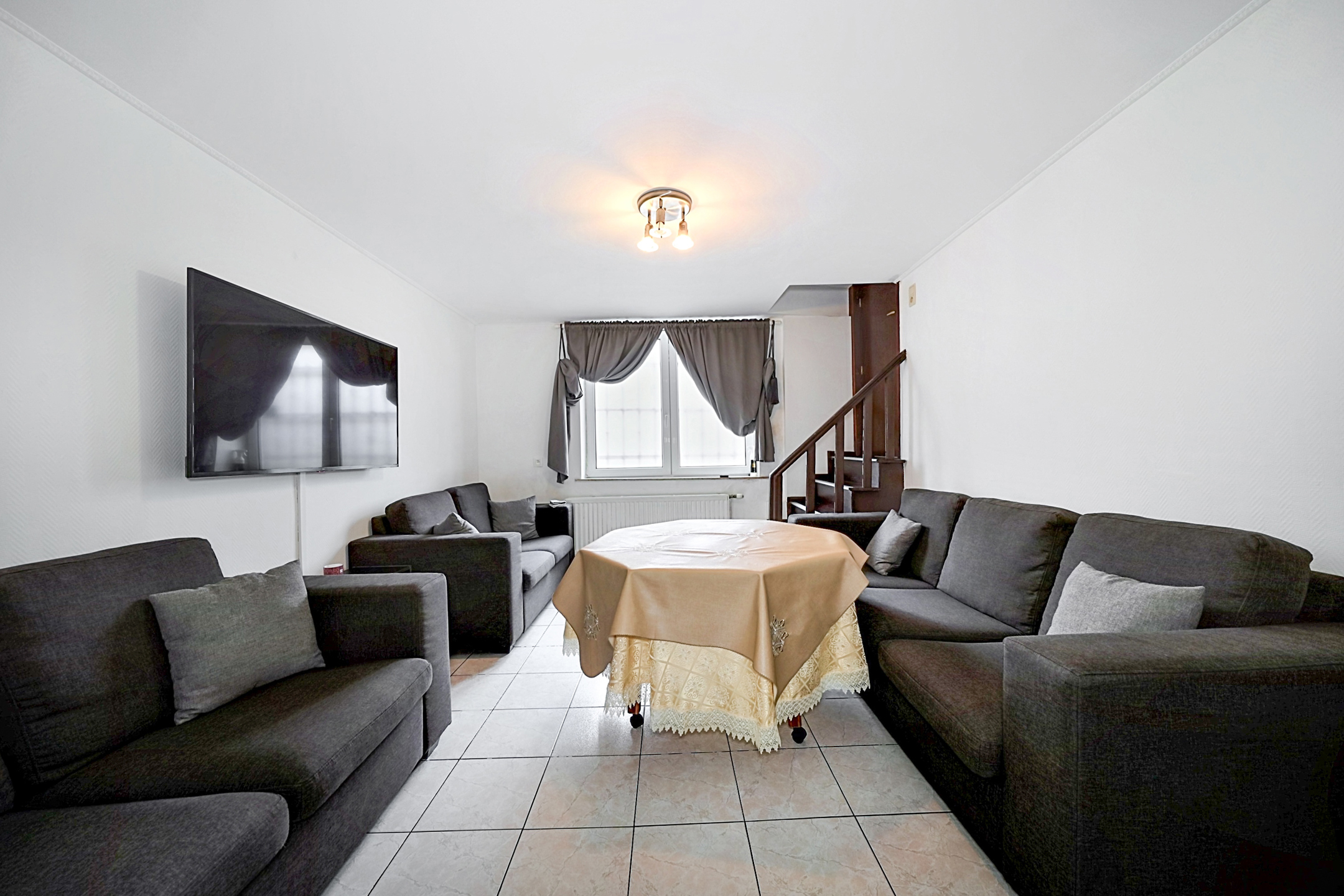 Photo maison Grande maison 4 chambres avec cour et terrasse 