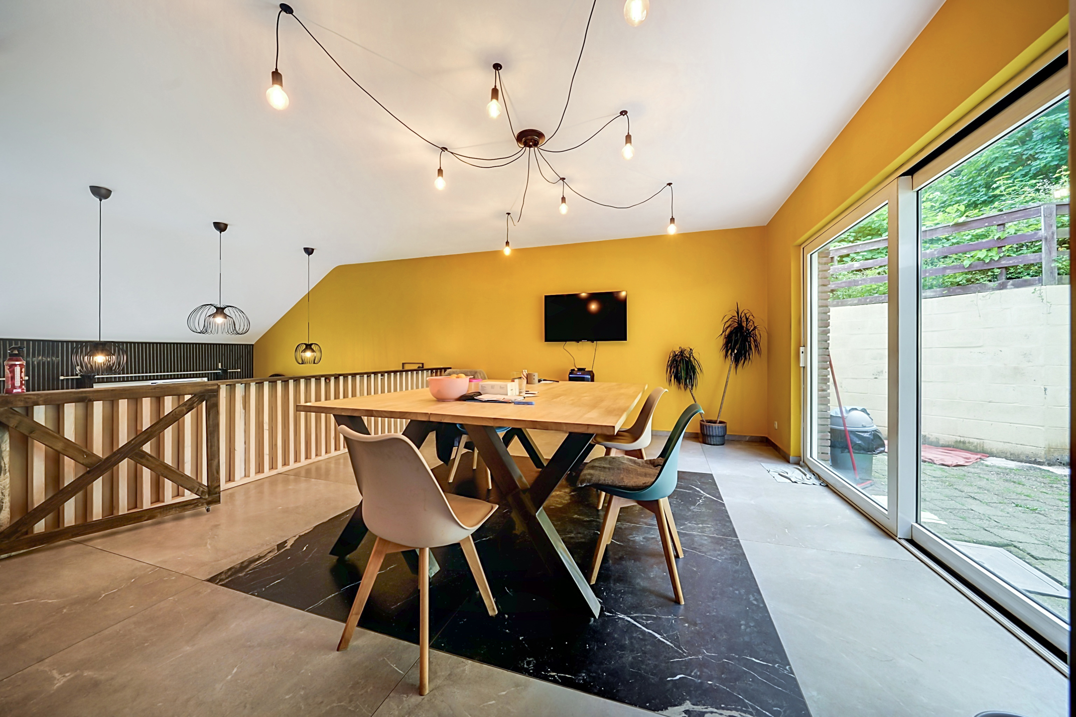 Photo maison Bungalow rénové avec hangar 