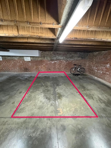 Garage / parking à vendre à Uccle