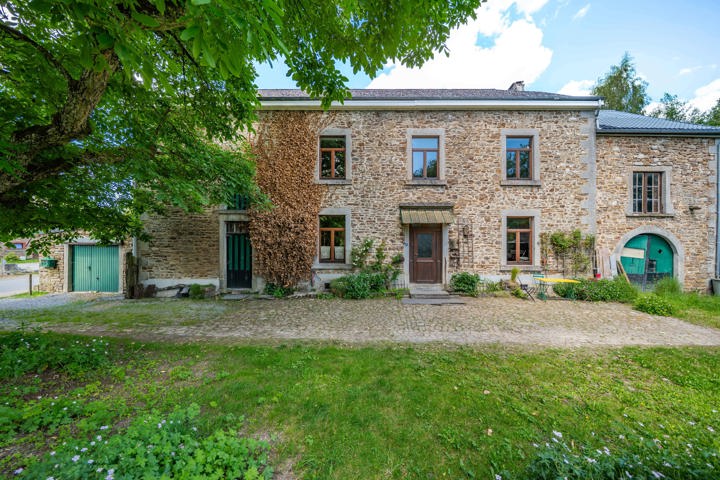 Maison de caractère à vendre à Manhay