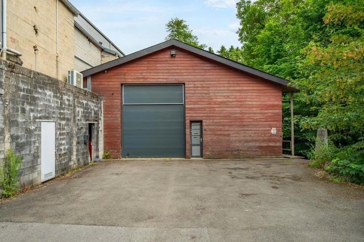 Industriel à vendre à Spontin