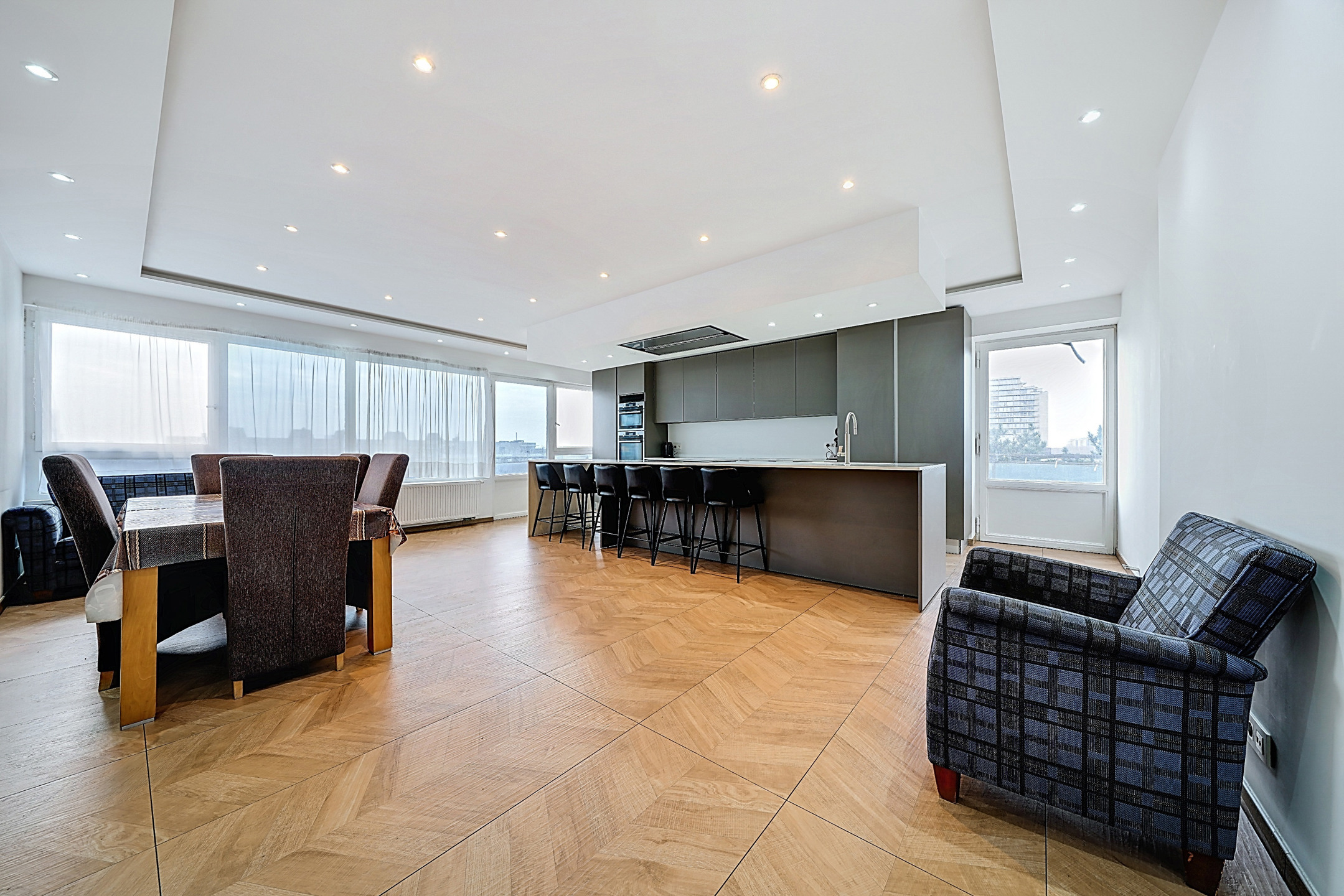 Photo appartement Appartement 4 chambres – 2 caves et garage inclus 