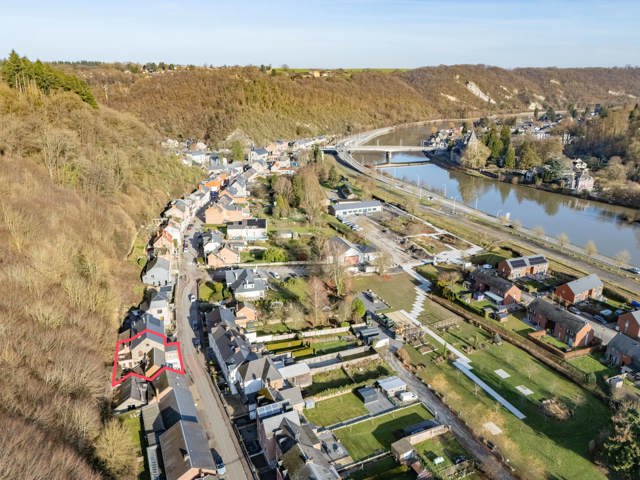 Immeuble mixte à vendre à Hastière