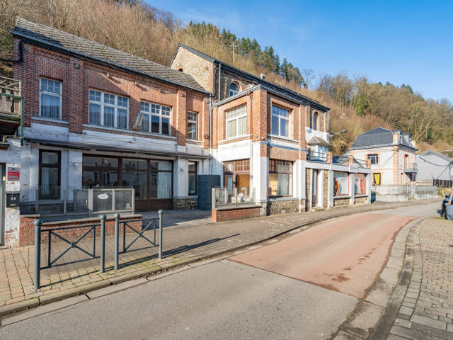Immeuble mixte à vendre à Hastière