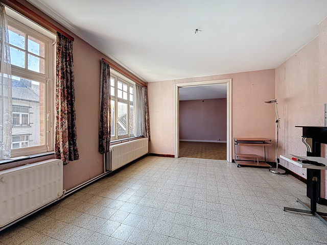 Immeuble mixte à vendre à Hastière