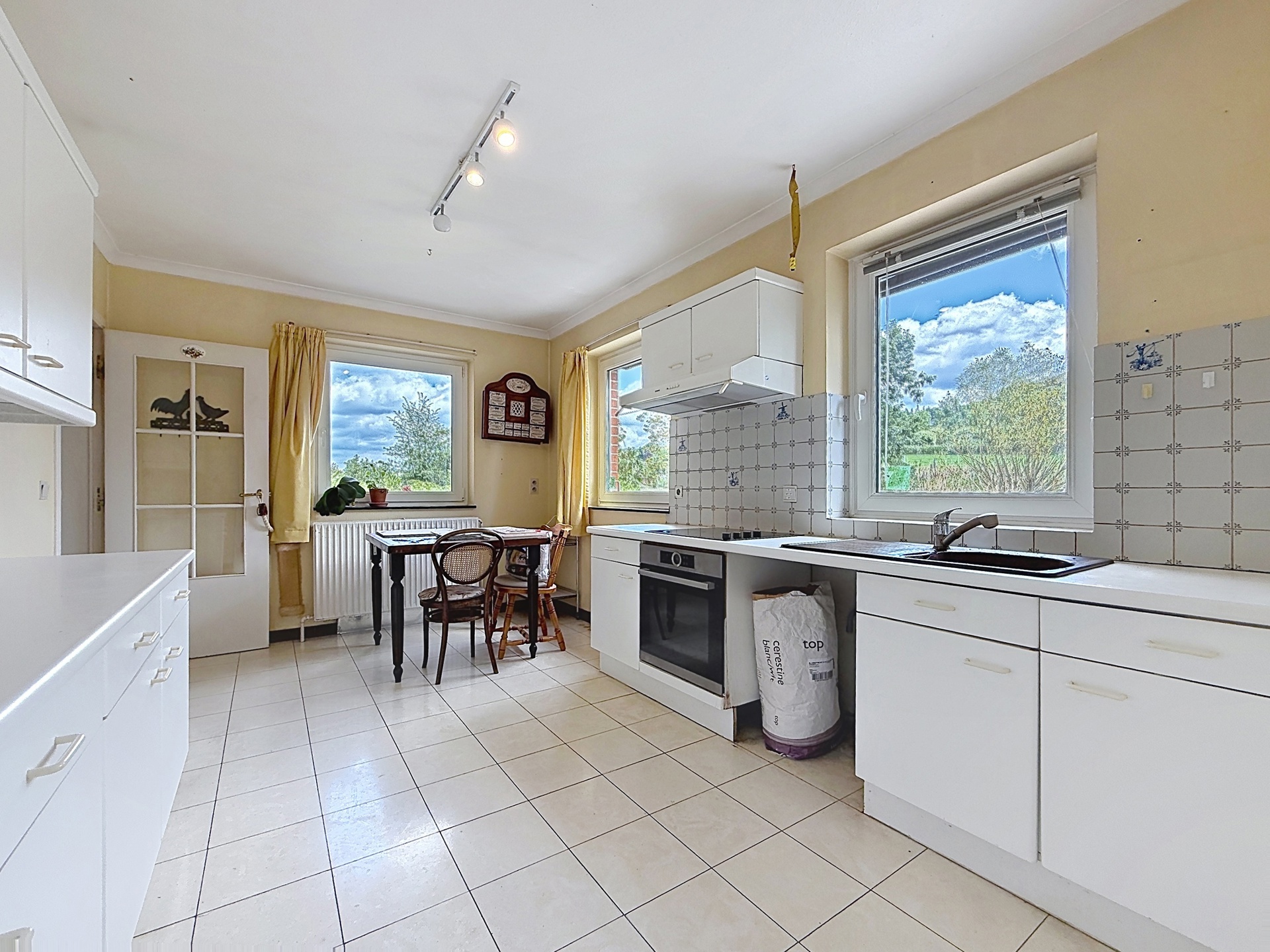 Photo maison Maison lumineuse aux beaux volumes et au fort potentiel 
