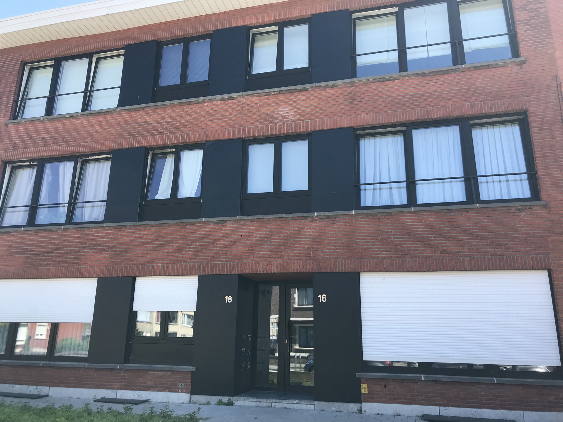 Zeer goed gelegen appartement op de tweede verdieping met 2 slpk en terras