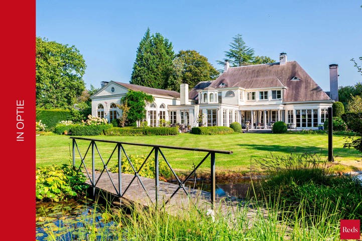 Exclusieve villa op 1.1ha met binnenzwembad, spa en lift 