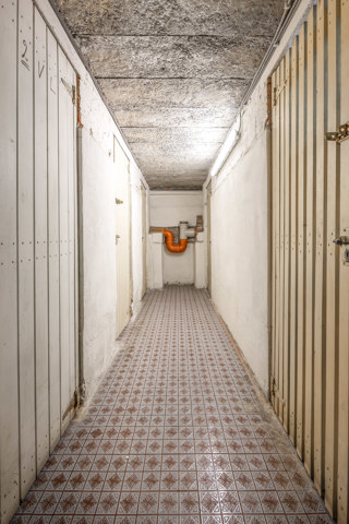 Zeer mooi gelijkvloers appartement met 2 slpk, tuin en grote garage