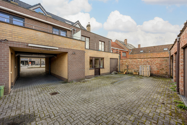 Handelsruimte/kantoor (110 m²) in centrum Zoersel