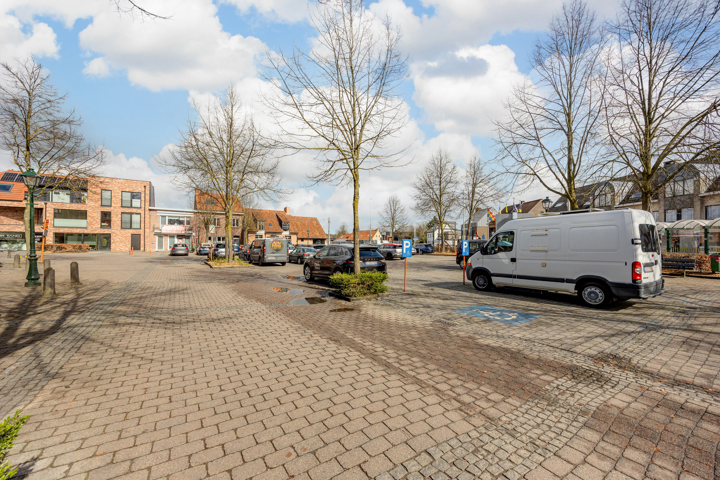 Handelsruimte/kantoor (110 m²) in centrum Zoersel