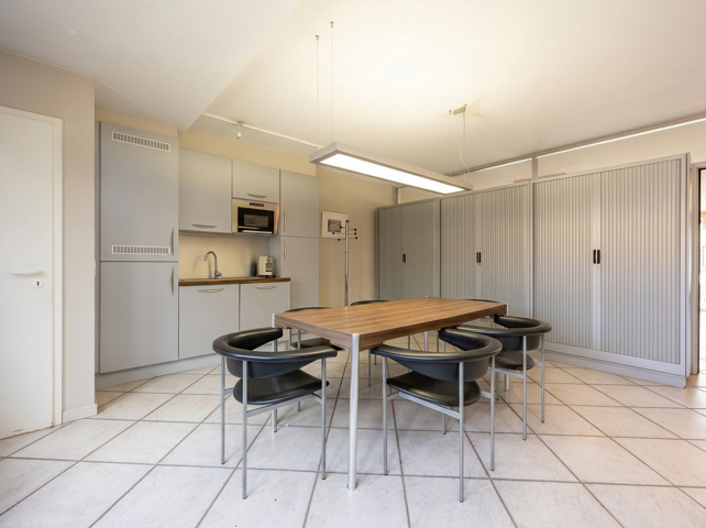 Handelsruimte/kantoor (110 m²) in centrum Zoersel