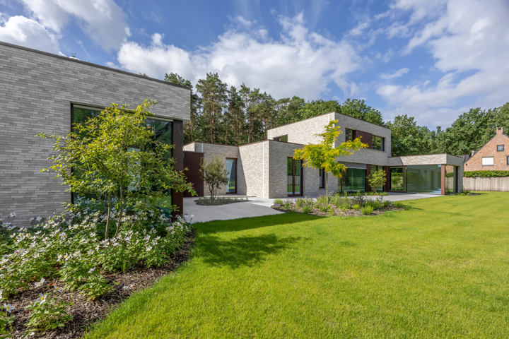 Discreet: Exclusieve villa met luxe afwerking in Halle-Zoersel