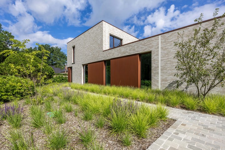 Discreet: Exclusieve villa met luxe afwerking in Halle-Zoersel