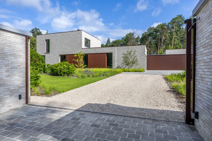 Discreet: Exclusieve villa met luxe afwerking in Halle-Zoersel