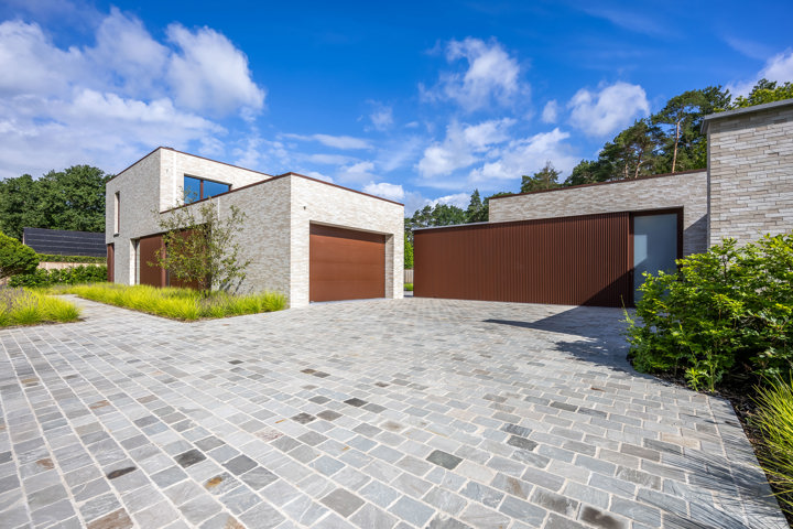 Discreet: Exclusieve villa met luxe afwerking in Halle-Zoersel