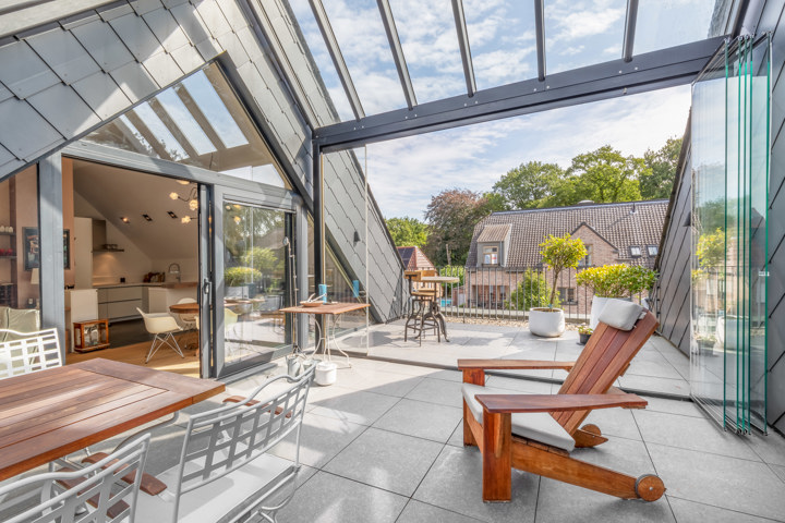 Unieke duplex met lift, terras en optionele parking
