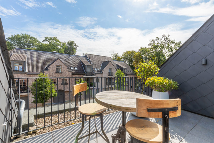 Unieke duplex met lift, terras en optionele parking