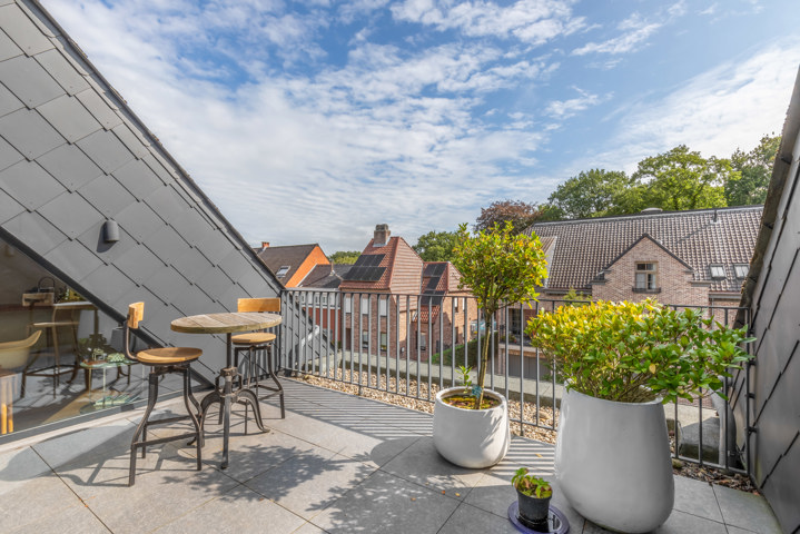 Unieke duplex met lift, terras en optionele parking