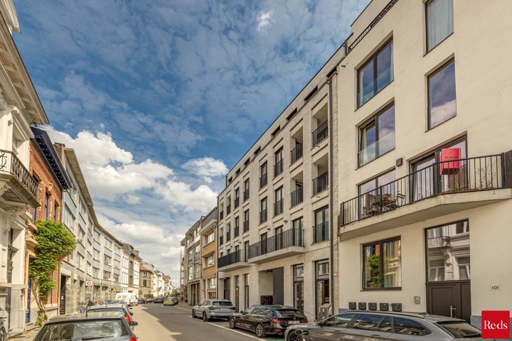 Instapklaar appartement met terras op top locatie