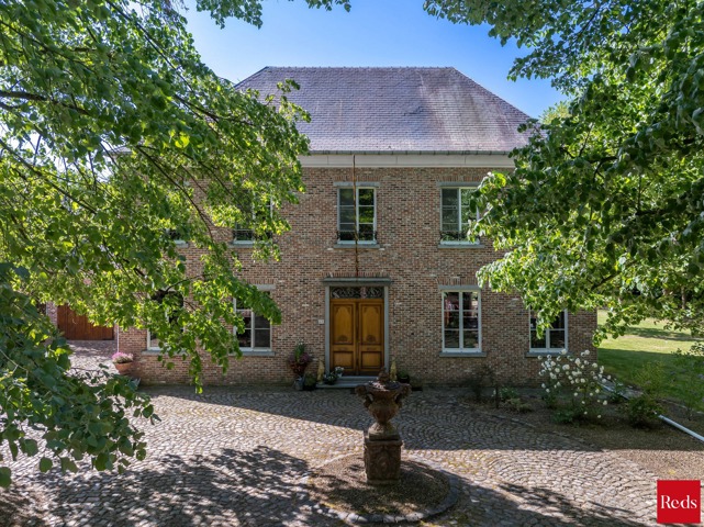 Karaktervolle villa op ruim perceel