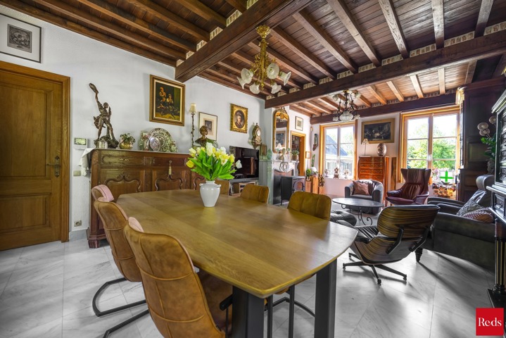 Karaktervolle villa op ruim perceel