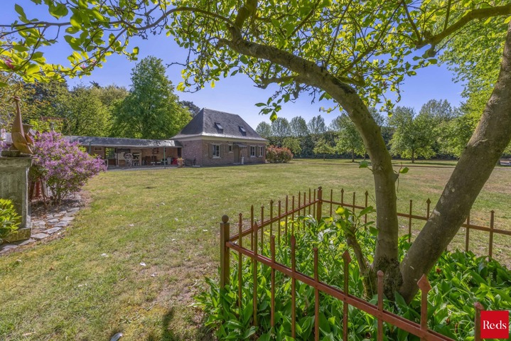 Karaktervolle villa op ruim perceel