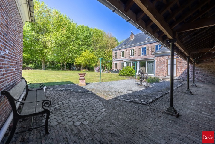 Karaktervolle villa op ruim perceel