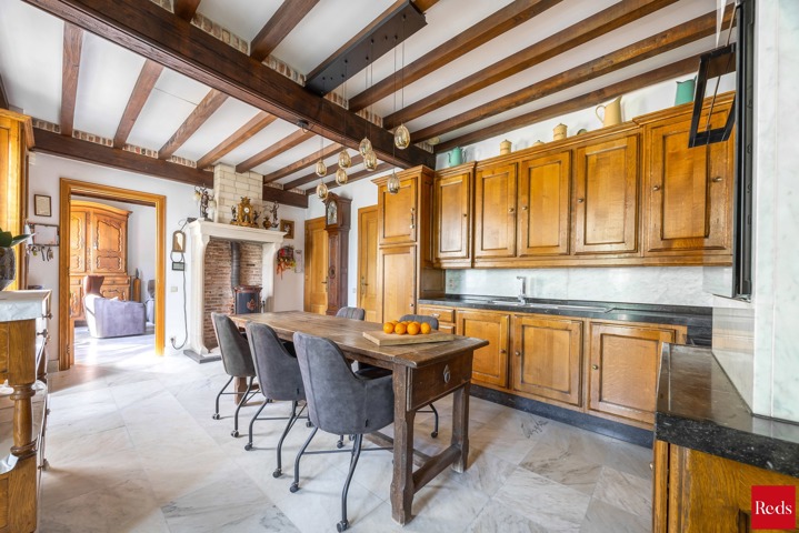 Karaktervolle villa op ruim perceel