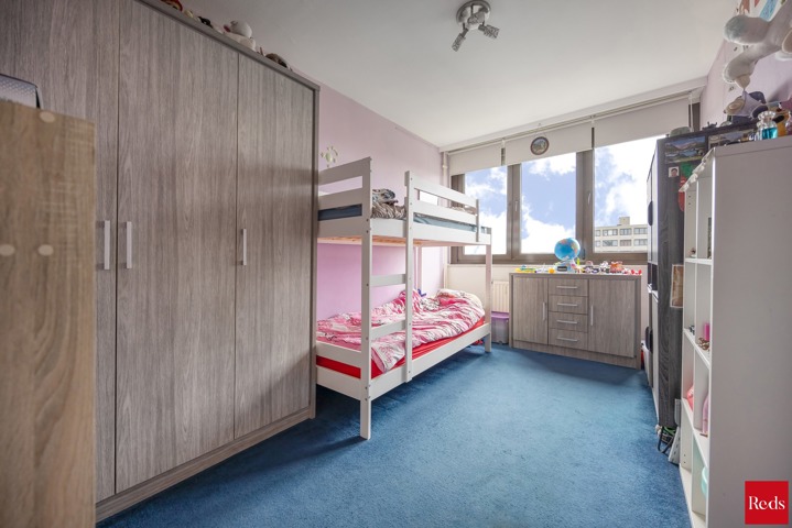 Mooi verzorgd appartement op 12de verdieping  met prachtig zicht, 2 slaapkamers en ondergrondse staanplaats